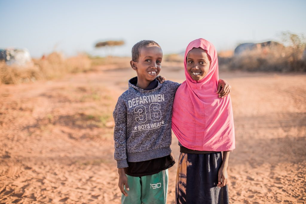 Pige og dreng på Afrikas Horn