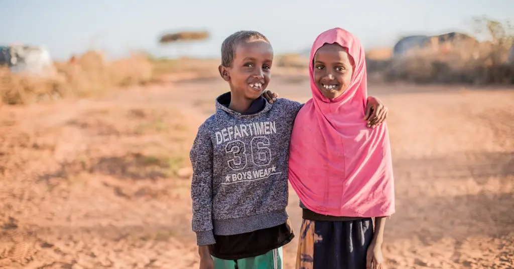 Pige og dreng på Afrikas Horn
