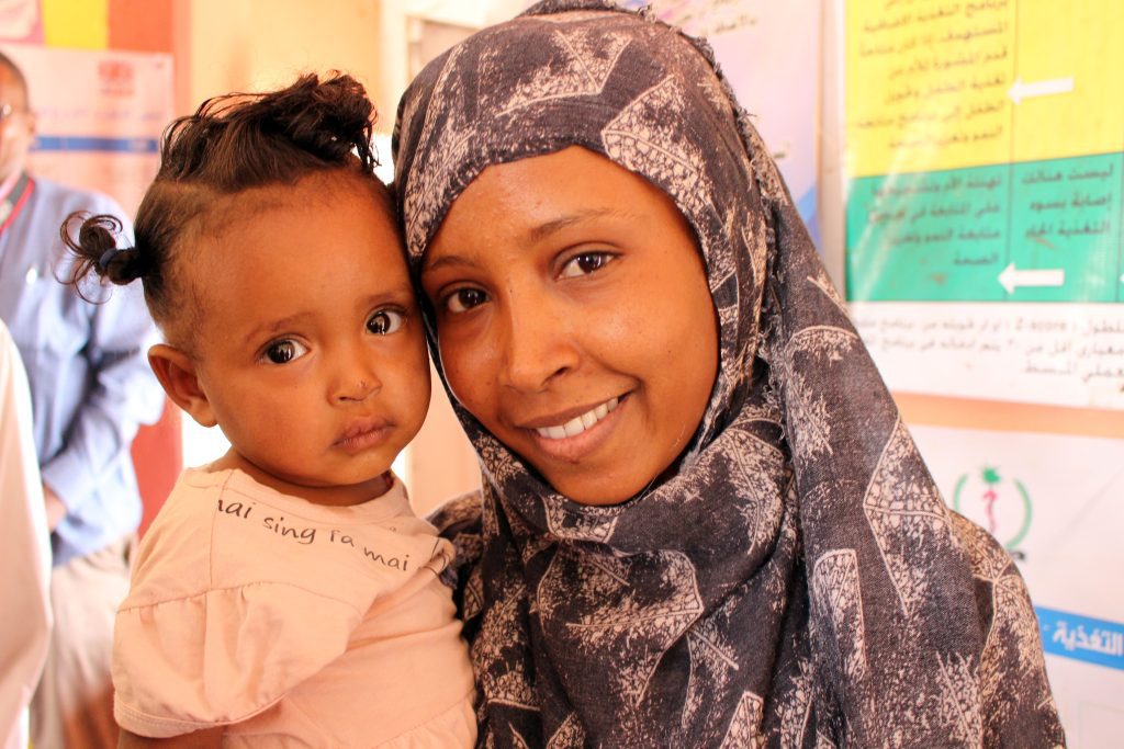Mor og barn i Sudan 