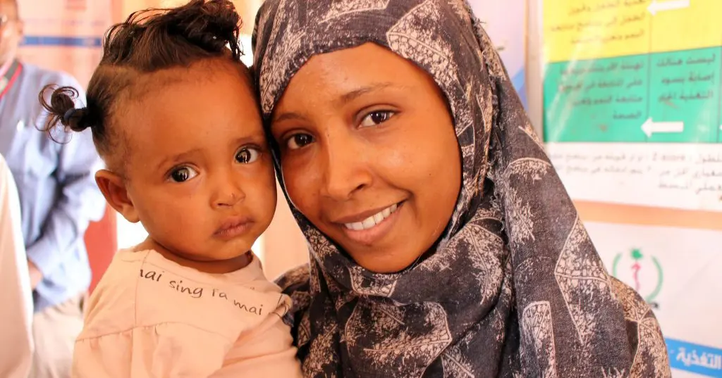 Mor og barn i Sudan