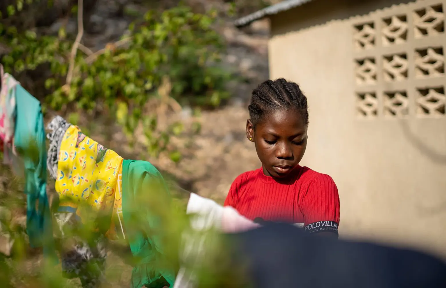Pige med menstruation i Haiti