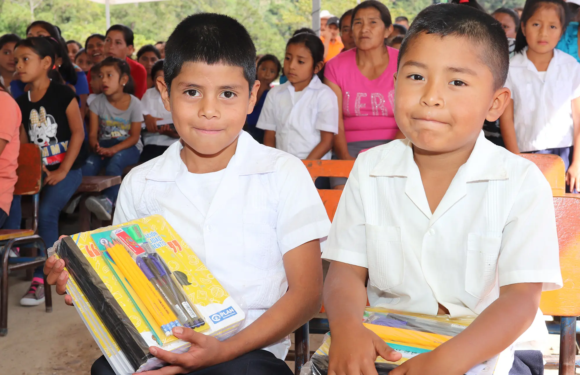 Skolebørn i Honduras - Planbørnefonden