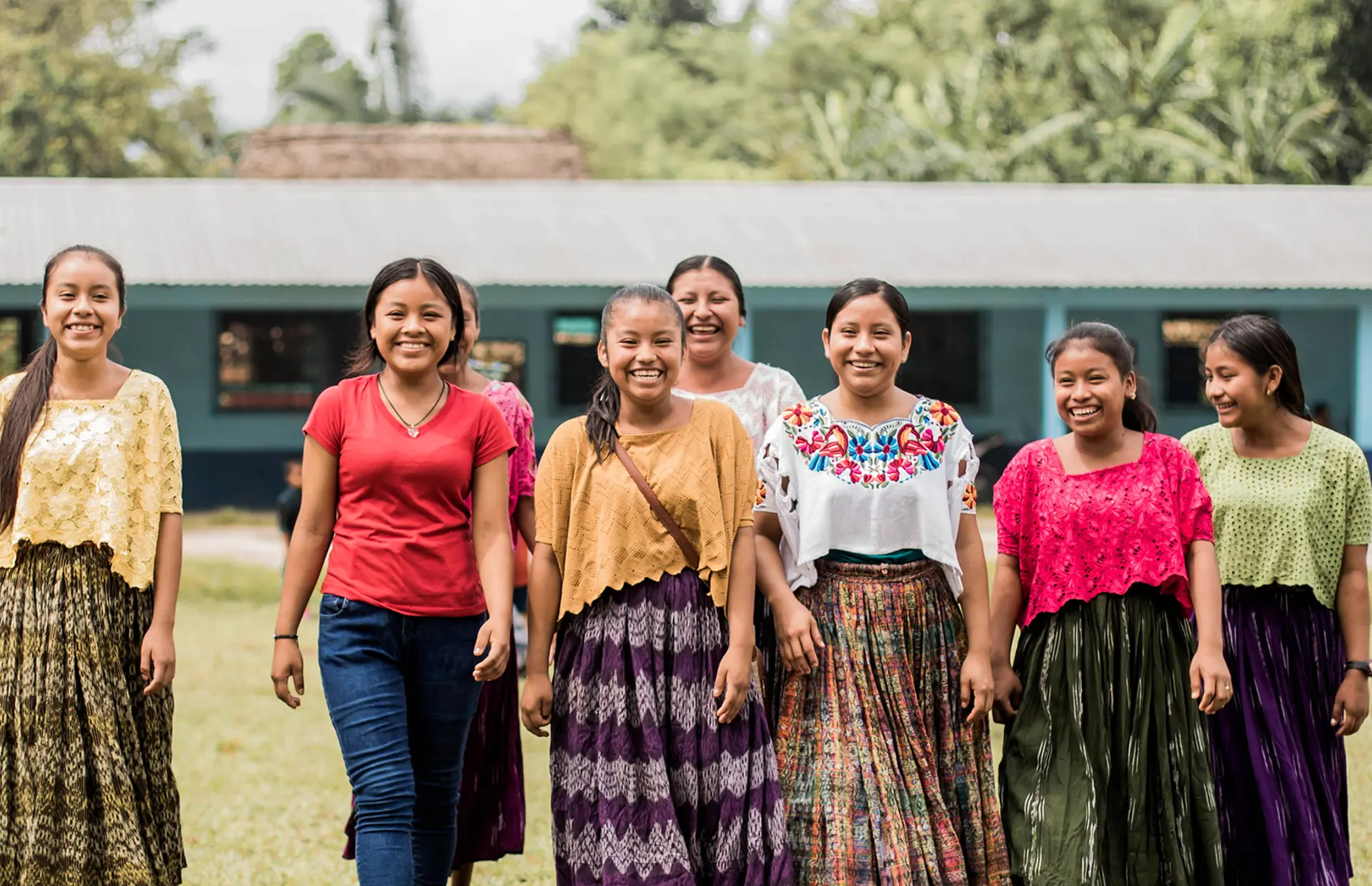 Smilende kvinder i Guatemala