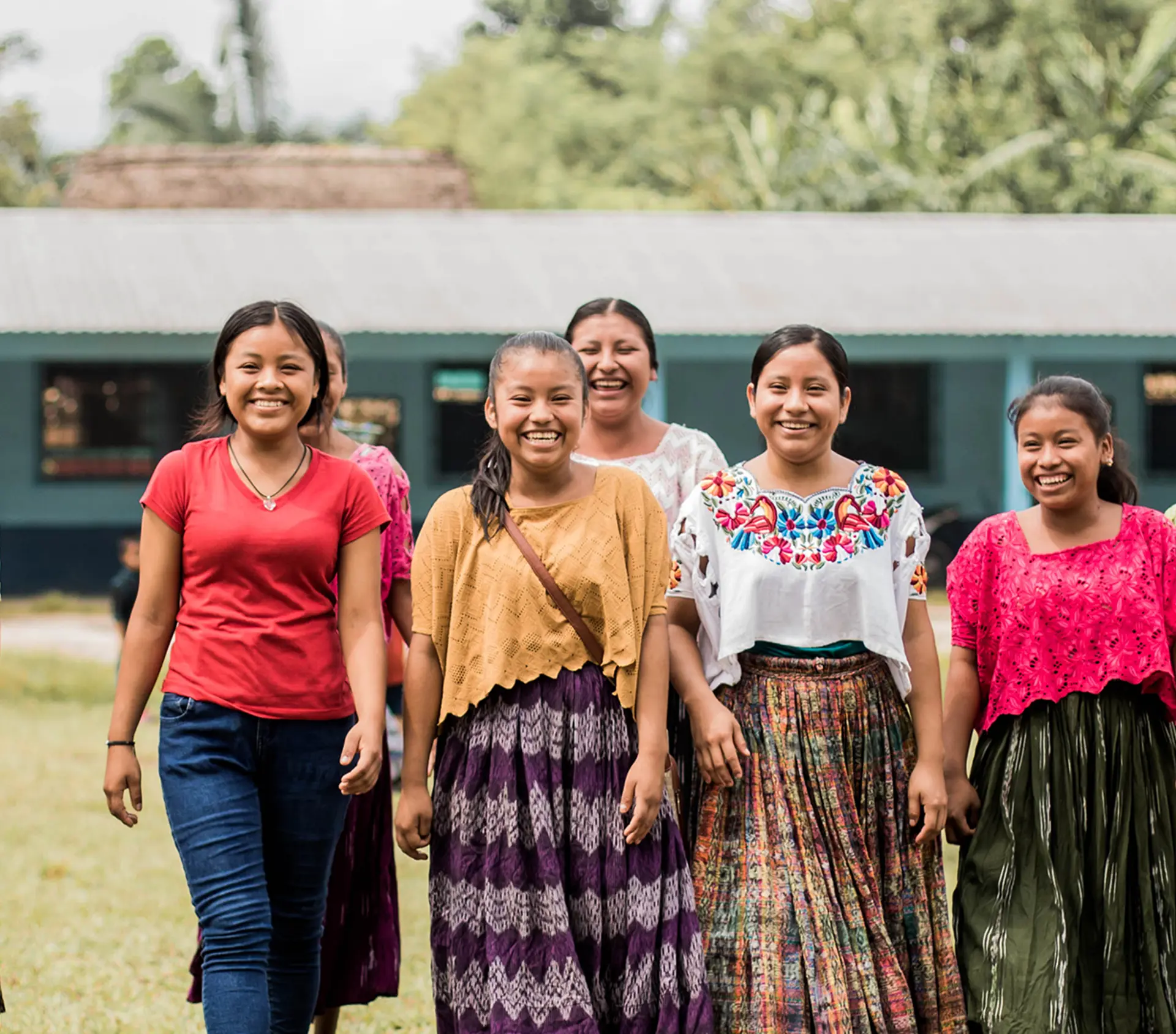 Smilende kvinder i Guatemala