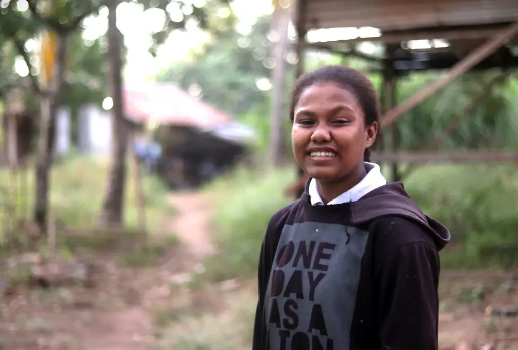 På øen Lembata i Indonesien mærker 18-årige Eping klimaforandringerne tæt på.